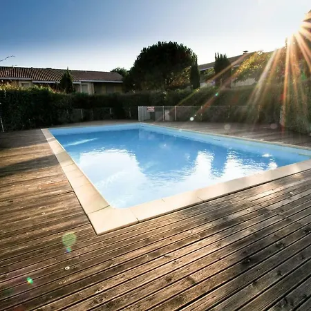 Piscine, Terrasse, Parking, 4 Lit, 1500m Cite,clim
